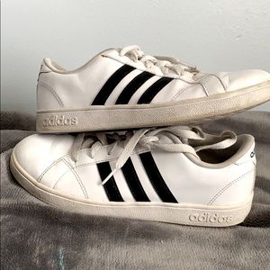 Adidas shoes size women’s 5